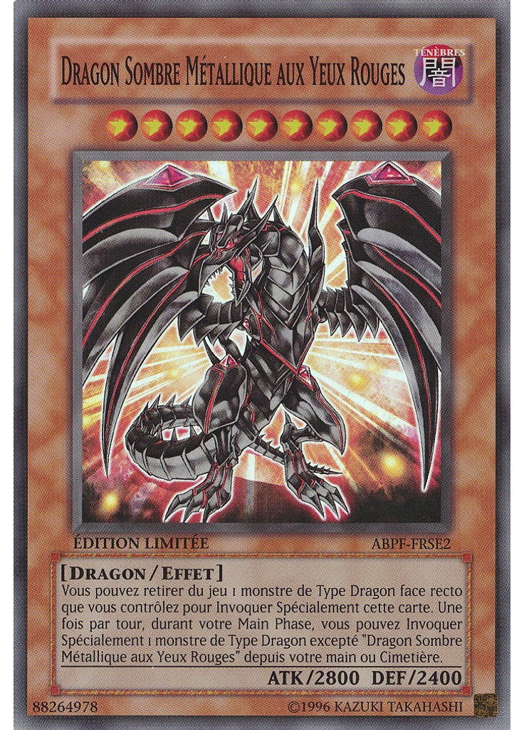 Dragon Sombre Métallique aux Yeux Rouges