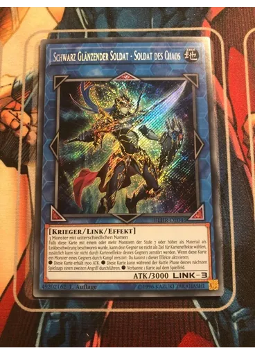Schwarz Glänzender Soldat - Soldat des Chaos