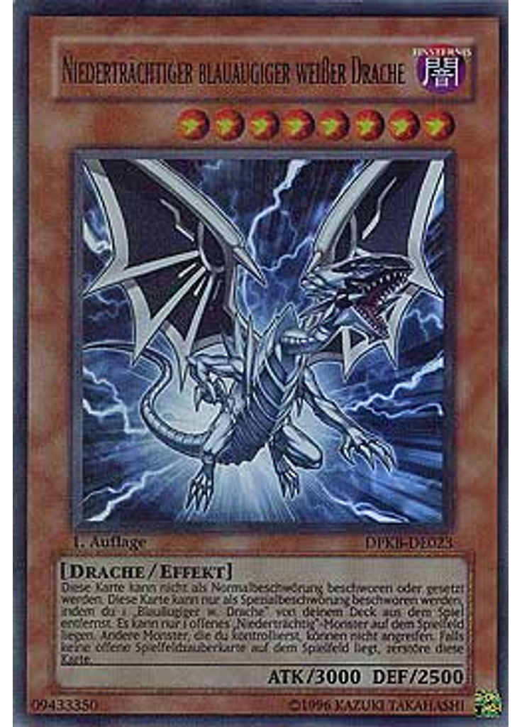 Niederträchtiger blauäugiger weißer Drache