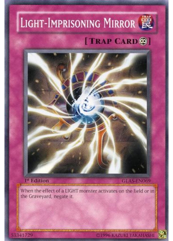 Light-Imprisoning Mirror