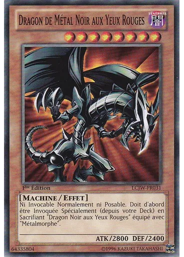 Dragon de Métal Noir aux Yeux Rouges