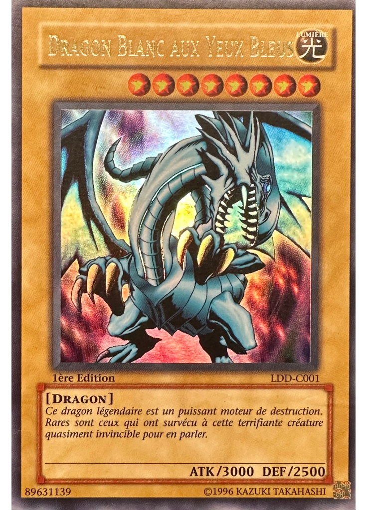 Dragon Blanc aux Yeux Bleus